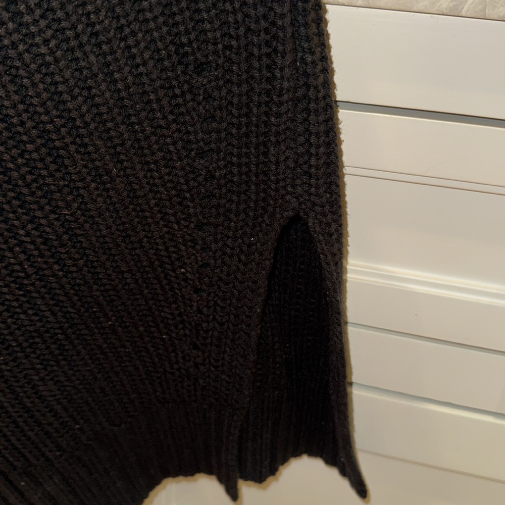 ASTR the Label Sequoia Shoulder Cutout Sweater Black Small - Picture 6 of 10